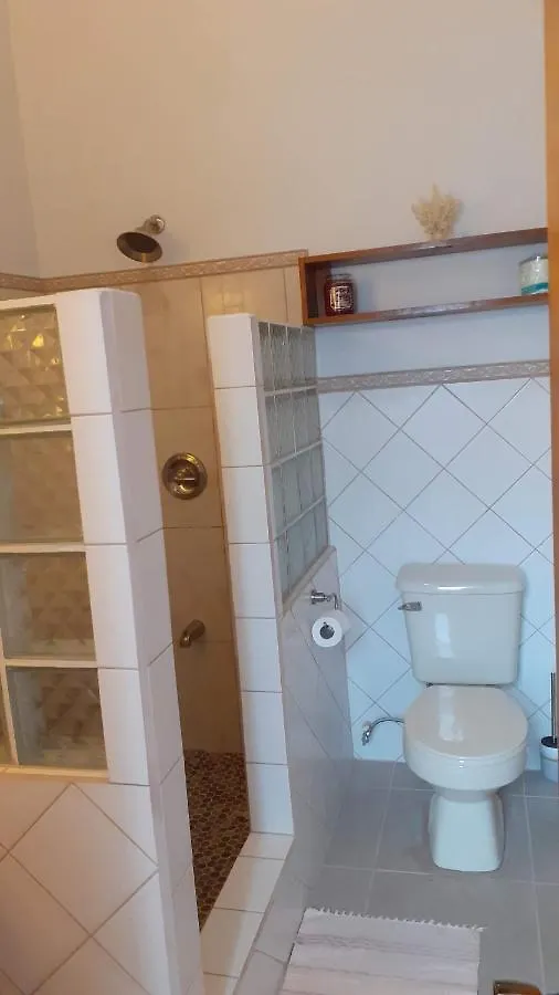 Sea Salt Apartment Lower Woburn